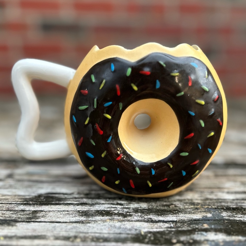 BigMouth Inc Ceramic Sprinkle Donut Shaped Coffee Mug Fun Novelty Cup 12 Oz C5